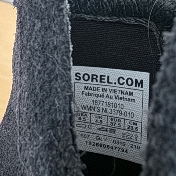 Sorel slip-on booties size 6.5 black - Picture 4 of 5